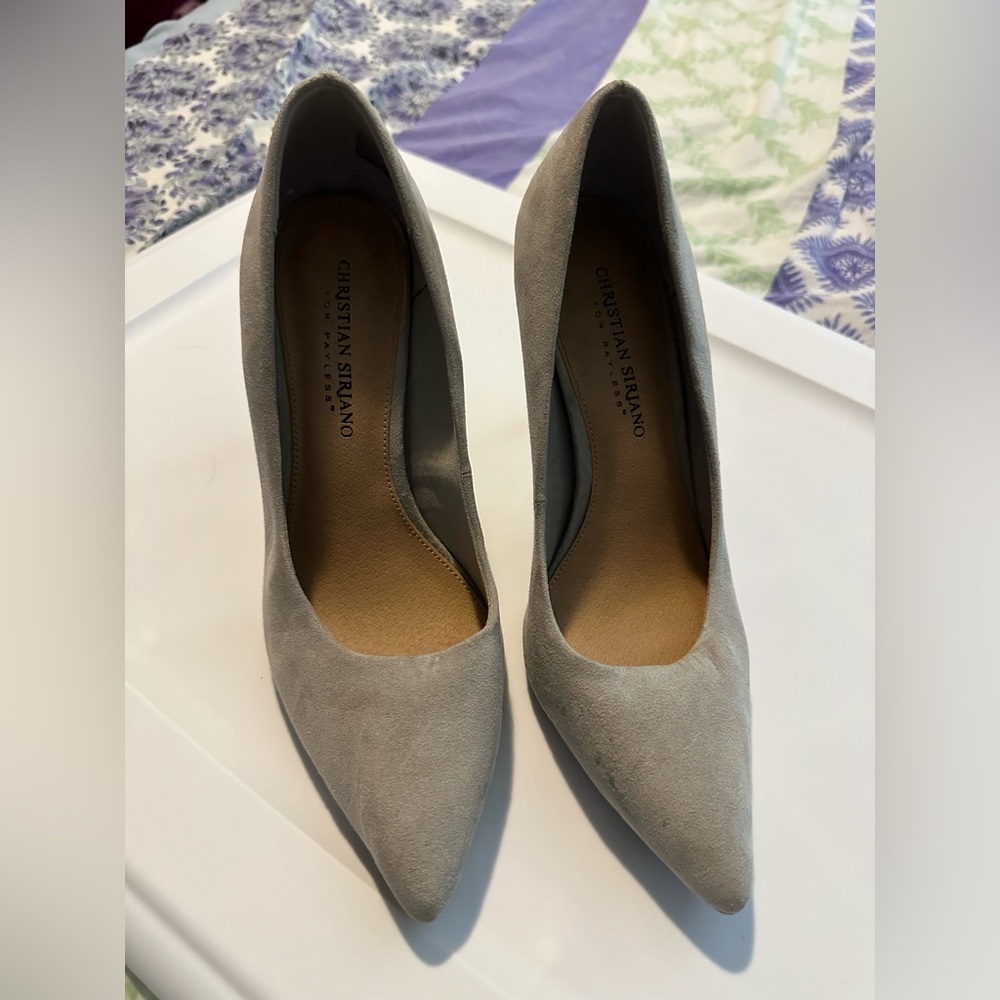 Gray heels